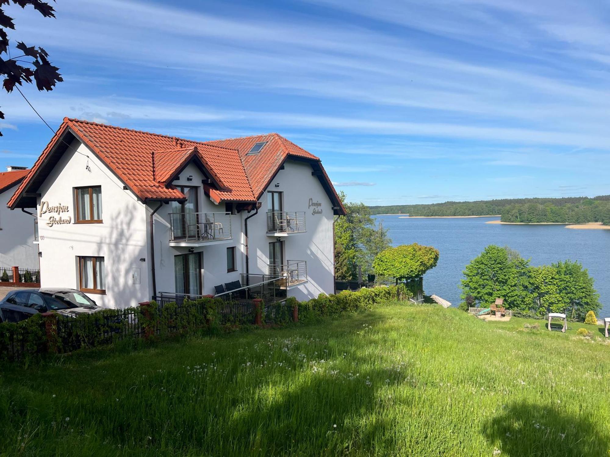 Pensjonat Gieland Kolo Mragowa Sorkwity Bagian luar foto